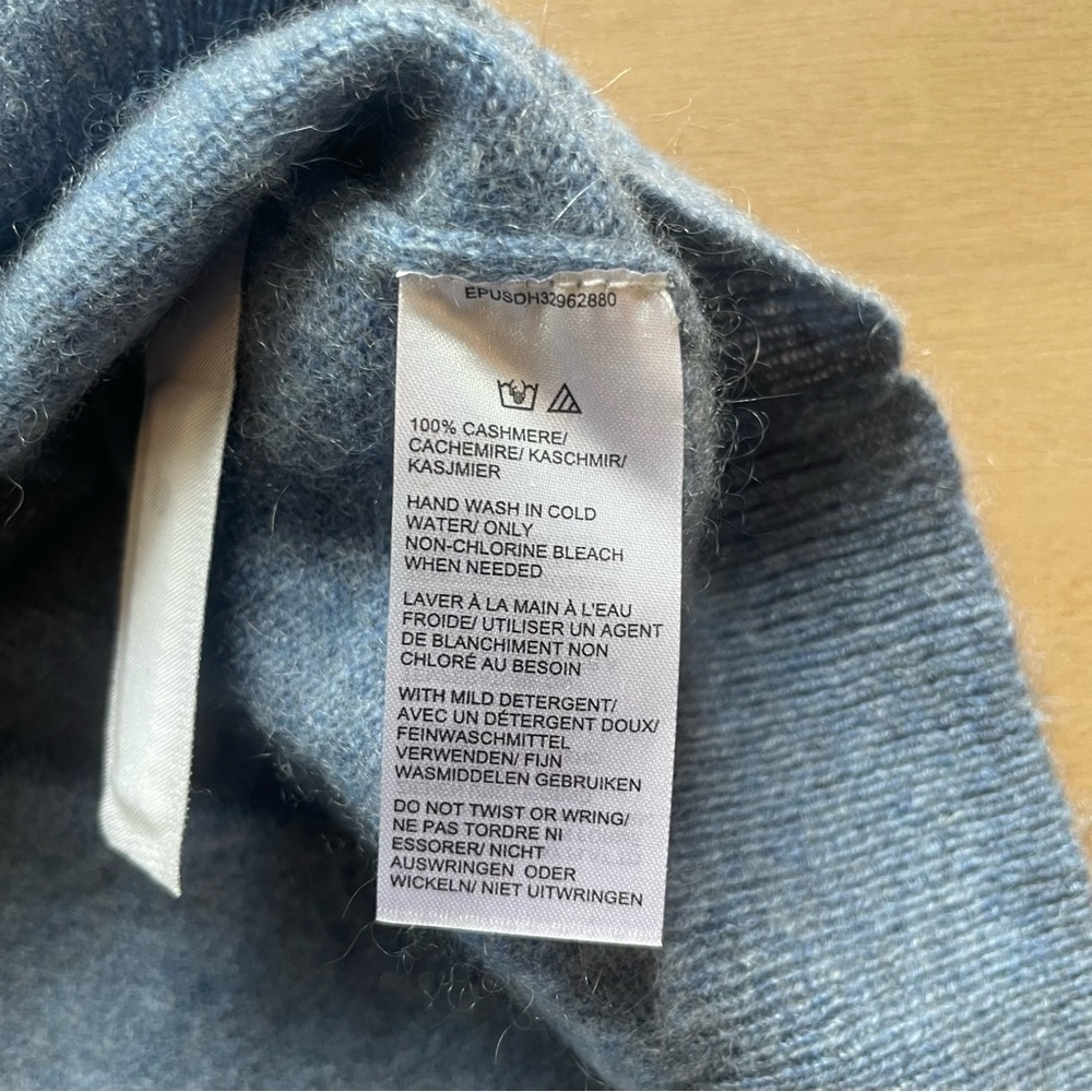 Lord & Taylor 100% Cashmere V-Neck Sweater - Light Blue - Picture 3 of 7
